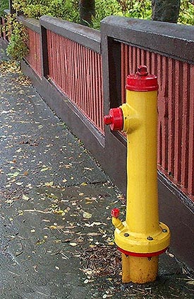 Hydrant Mfg: Hamar / Country of Origin: Iceland